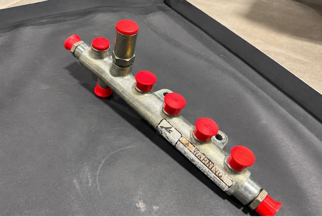 Cummins ISB  5.9 fuel rail ports